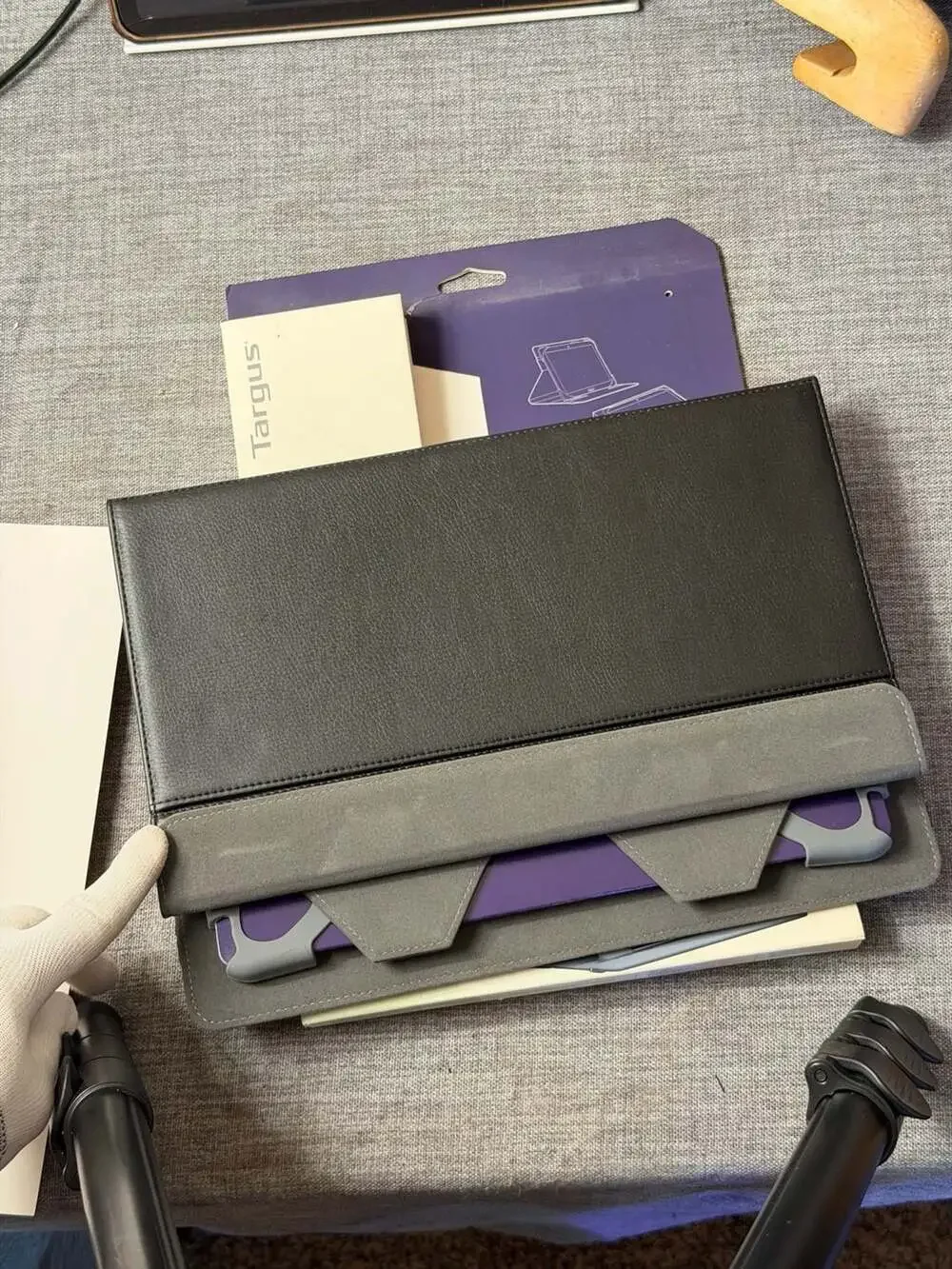 Targus Fit-n-Grip Universal Protective Tablet Case for 10.1